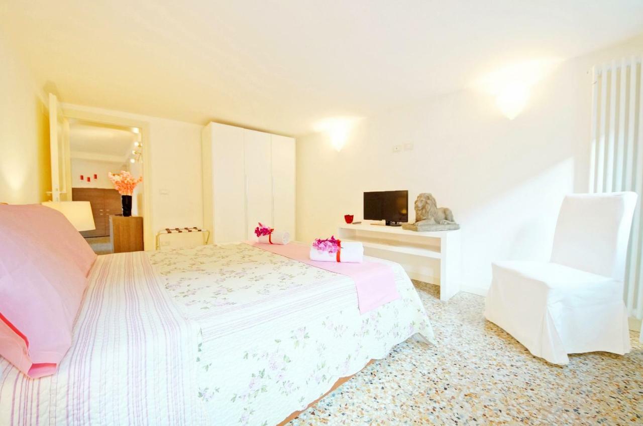 Sant'Aponal Apartment Rialto Veneza Exterior foto