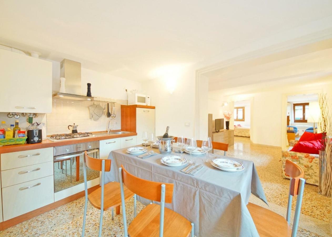 Sant'Aponal Apartment Rialto Veneza Exterior foto